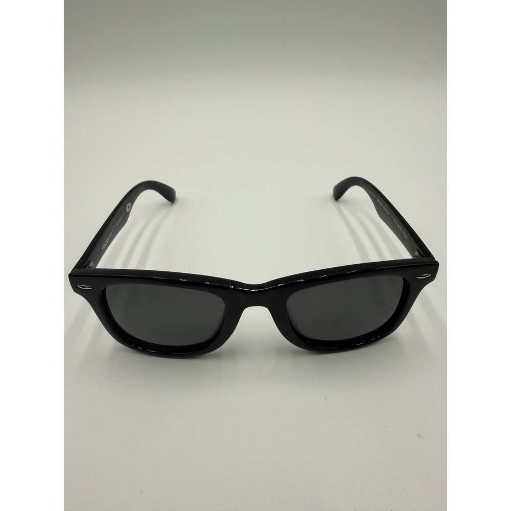 Foster Grant Sunglasses Unisex OS Black Excellent Polarized Wayfarer SR0324